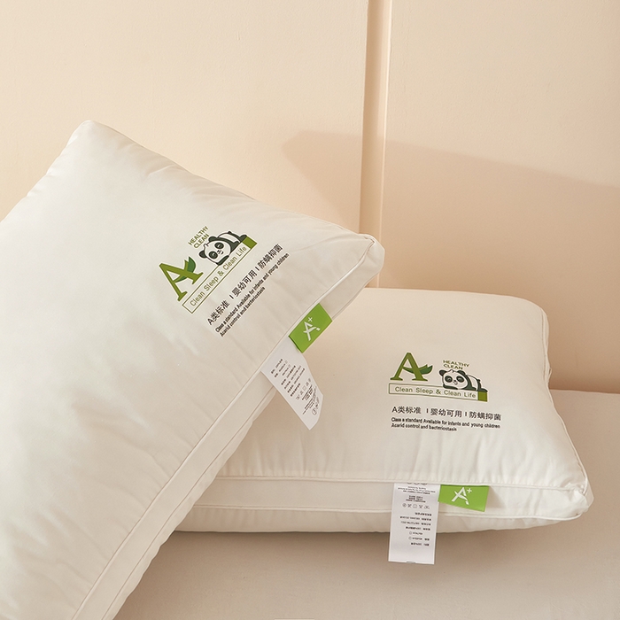 91家纺网 家纺一手货源 找家纺 （总）鼎晟纺 2025新款卡通全棉羽丝绒软萌熊猫烫画枕头学生纯棉枕芯护颈椎助家用枕头枕芯