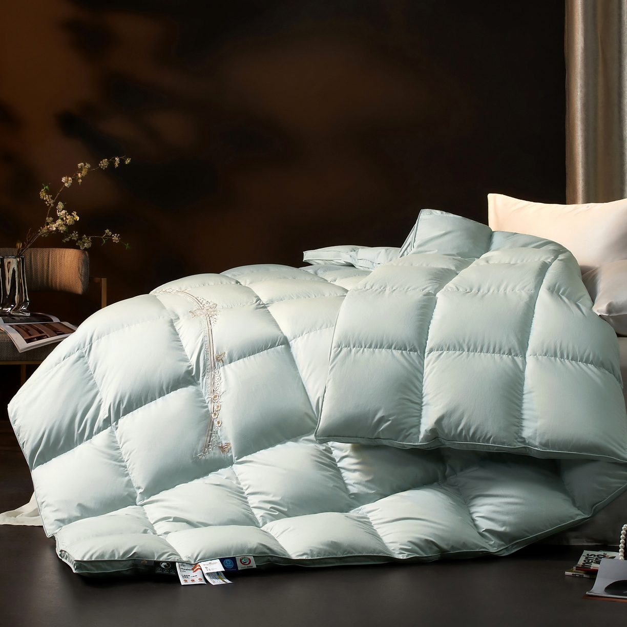 91家纺网 家纺一手货源 找家纺 织梦人羽绒工厂店2025新款高蓬松羽绒羽毛被大牌同款花型-绣花蝶韵蝶舞drio 蝶韵-水绿