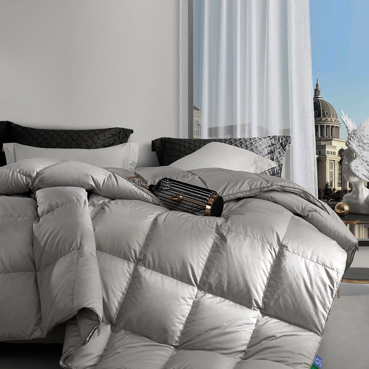 91家纺网 家纺一手货源 找家纺 织梦人羽绒工厂店 2025新款高蓬松羽绒羽毛被大牌同款花型-高精密提花系列 高精密提花-蒙娜丽莎舒雅灰