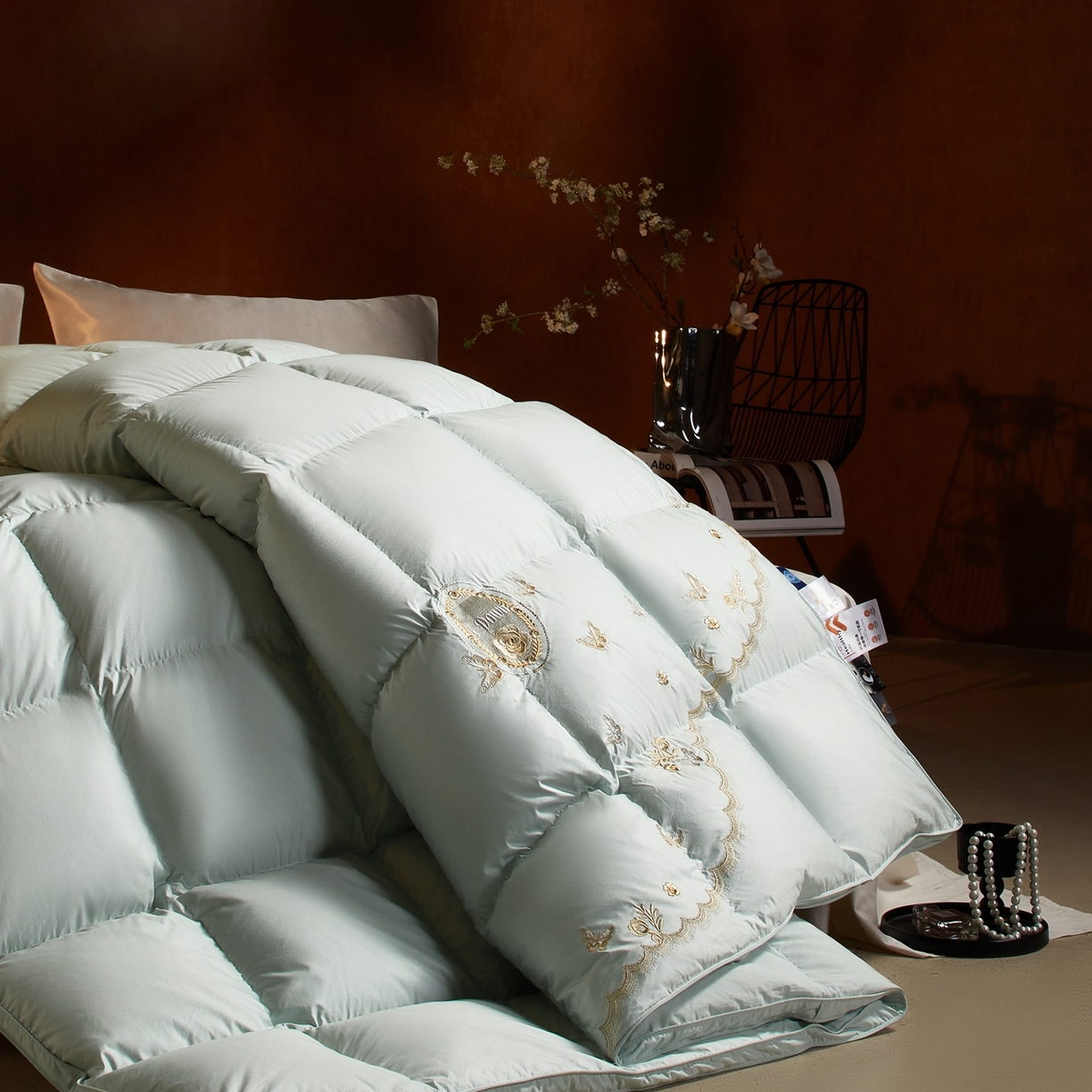 91家纺网 家纺一手货源 找家纺 织梦人羽绒工厂店2025新款高蓬松羽绒被95鹅绒大牌同款花型-绣花蝶韵蝶舞drio 蝶羽-水绿