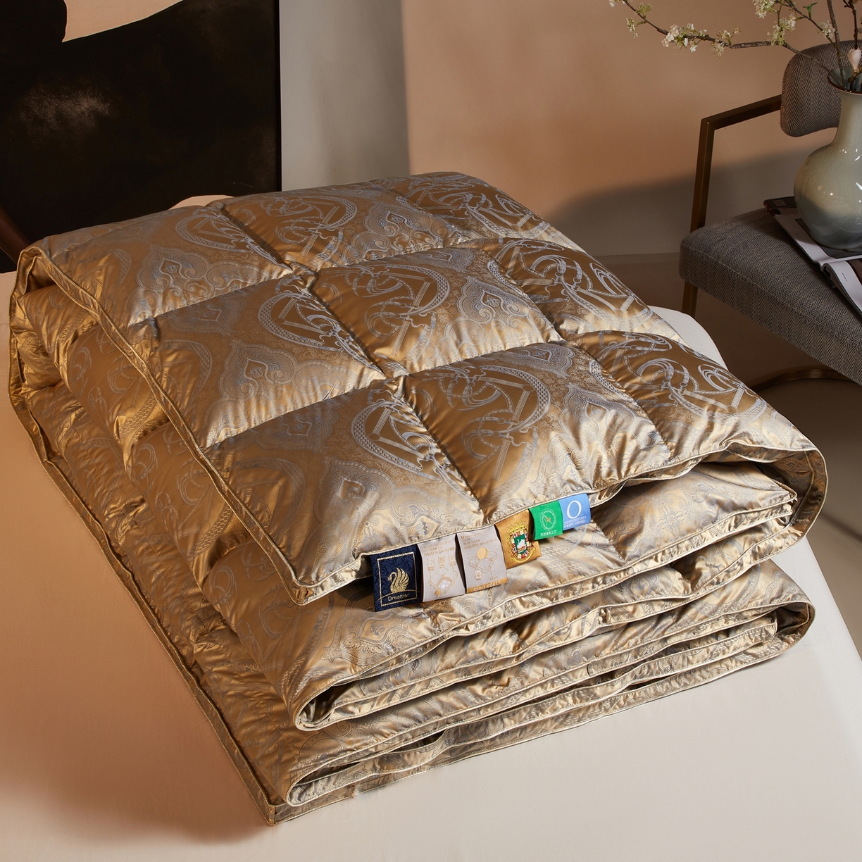 91家纺网 家纺一手货源 找家纺  织梦人羽绒工厂店 2025新款高蓬松羽绒被95鹅绒大牌同款花型-高精密提花系列 高精密提花-爱玛金