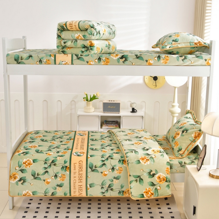 91家纺网 家纺一手货源 找家纺 芯诗曼家纺 2025新款金貂绒牛奶绒印花三件套 锦上添花