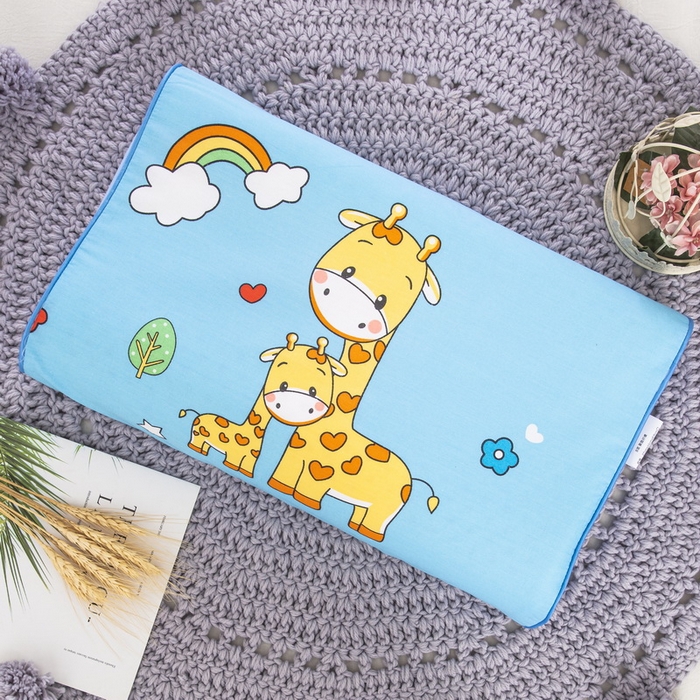 91家纺网 家纺一手货源 找家纺 大黄蜂家居家纺 2025新款全棉13372棉儿童卡通乳胶枕套 彩虹小鹿