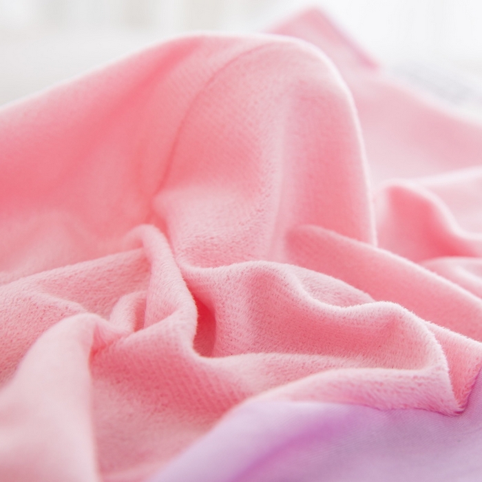 91家纺网 家纺一手货源 找家纺 大黄蜂家居家纺 2025新款全棉13372棉儿童卡通乳胶枕套 嗨皮女孩