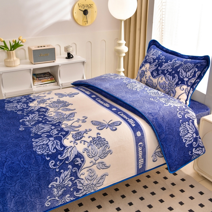 91家纺网 家纺一手货源 找家纺 芯诗曼家纺 2025新款金貂绒牛奶绒印花三件套 琉璃花开