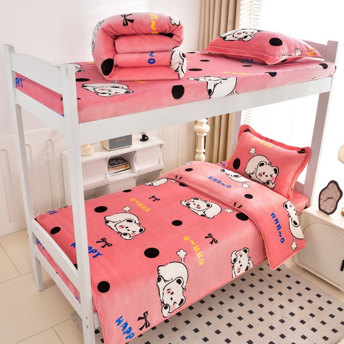 91家纺网 家纺一手货源 找家纺 芯诗曼家纺 2025新款金貂绒牛奶绒印花三件套 睡睡猪