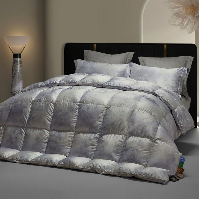 91家纺网 家纺一手货源 找家纺 织梦人羽绒工厂店 2025新款高蓬松羽绒95鹅绒大牌同款花型莫代尔印花 国色天香-灰