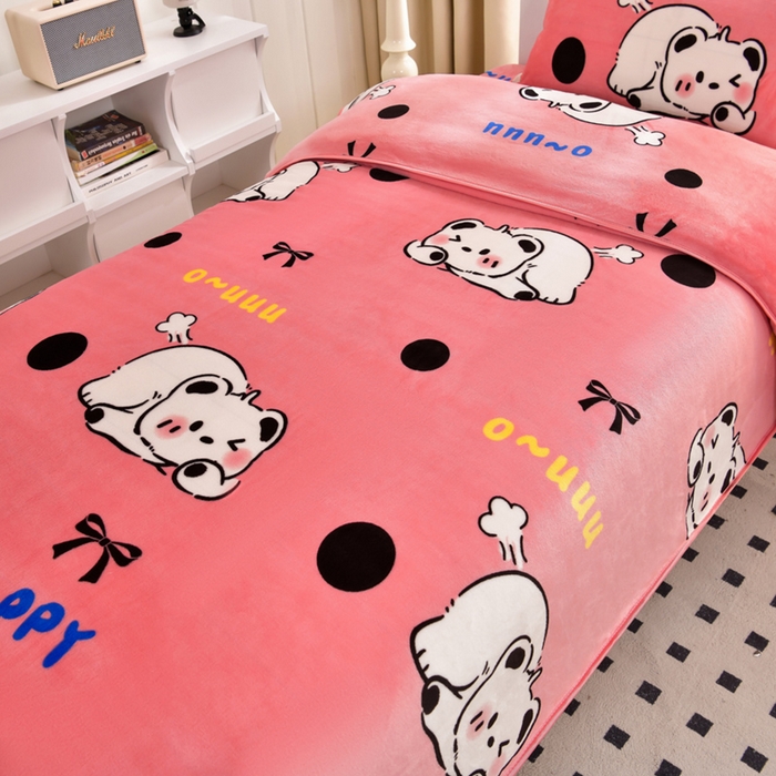 91家纺网 家纺一手货源 找家纺 芯诗曼家纺 2025新款金貂绒牛奶绒印花三件套 睡睡猪