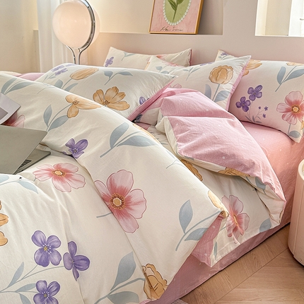 91家纺网 家纺一手货源 找家纺 宇彬家纺 2025直播新款13372全棉纯棉印花单双人被套喷气小清新简约热款学生被罩 花恬梦新花型上新