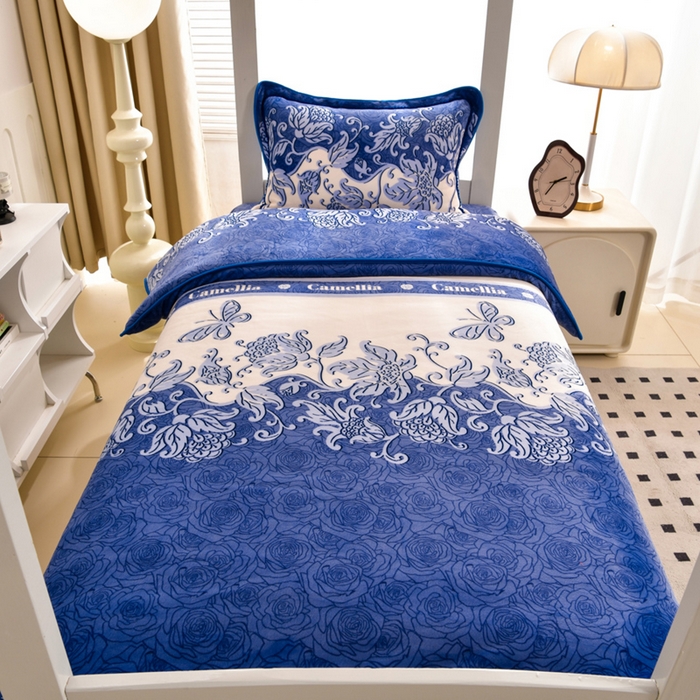 91家纺网 家纺一手货源 找家纺 芯诗曼家纺 2025新款金貂绒牛奶绒印花三件套 琉璃花开