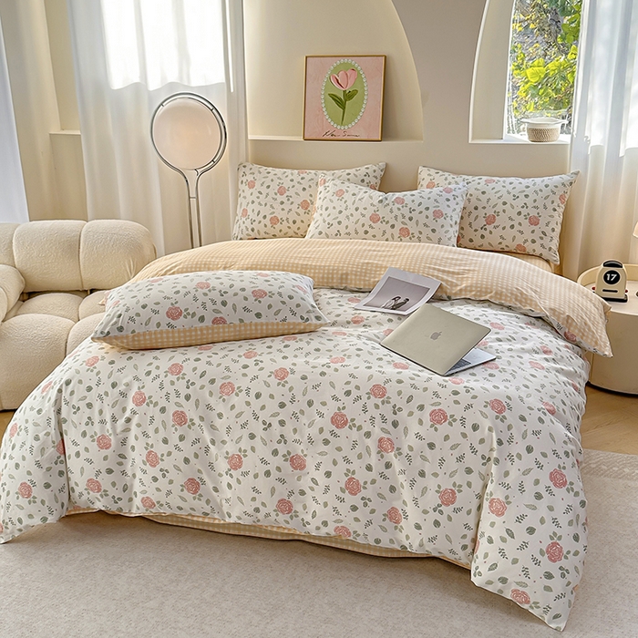 91家纺网 家纺一手货源 找家纺 宇彬家纺 2025直播新款13372全棉纯棉印花单双人被套喷气小清新简约热款学生被罩 花涧澈新花型上新