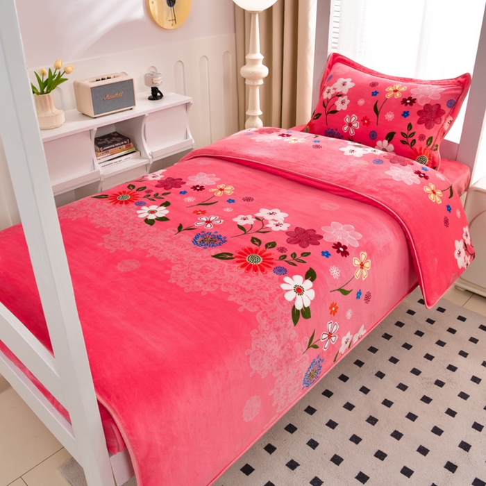 91家纺网 家纺一手货源 找家纺 芯诗曼家纺 2025新款金貂绒牛奶绒印花三件套 爱意满满