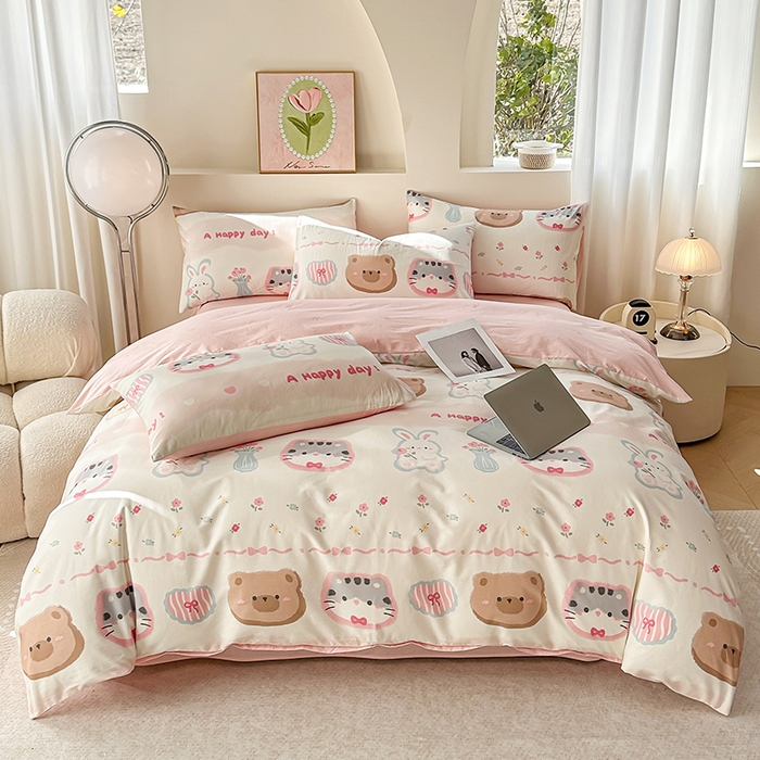 91家纺网 家纺一手货源 找家纺 宇彬家纺 2025直播新款13372全棉纯棉印花单双人被套喷气小清新简约热款学生被罩 忆伴时光新花型上新