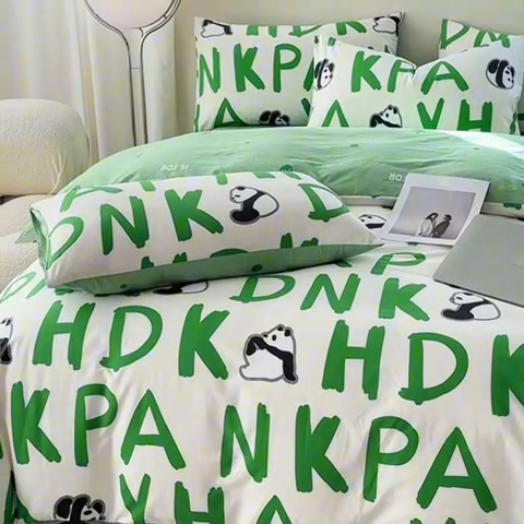 91家纺网 家纺一手货源 找家纺 宇彬家纺 2025直播新款13372全棉纯棉印花单双人被套喷气小清新简约热款学生被罩 熊猫新花型上新