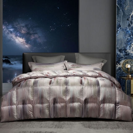 织梦人羽绒工厂店 2025新款高蓬松羽绒95鹅绒大牌同款花型莫代尔印花 琥珀之光暖粉