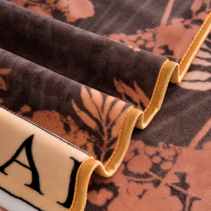 91家纺网 家纺一手货源 找家纺 芯诗曼家纺 2025新款金貂绒牛奶绒印花三件套 黄金叶