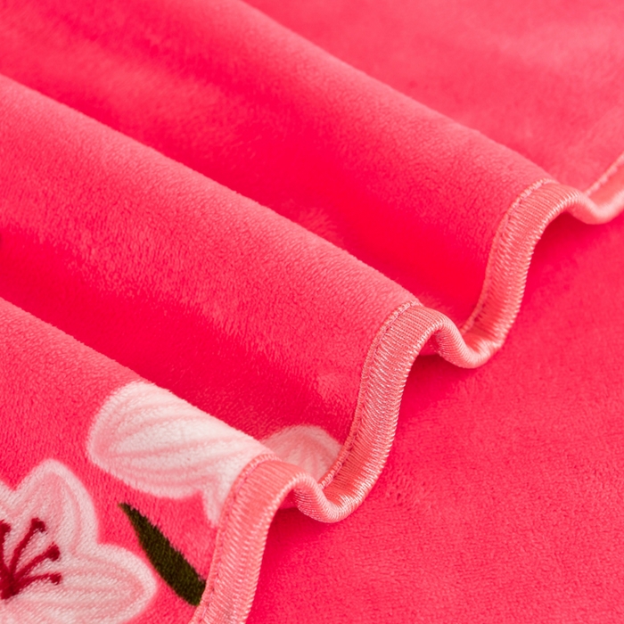 91家纺网 家纺一手货源 找家纺 芯诗曼家纺 2025新款金貂绒牛奶绒印花三件套 爱意满满