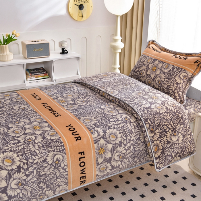 91家纺网 家纺一手货源 找家纺 芯诗曼家纺 2025新款金貂绒牛奶绒印花三件套 繁花嫩叶