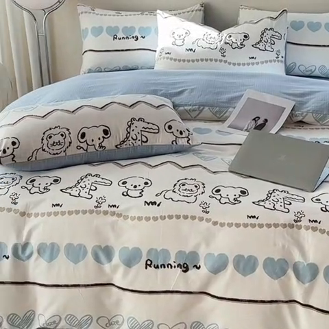 91家纺网 家纺一手货源 找家纺 宇彬家纺 2025直播新款13372全棉纯棉印花单双人被套喷气小清新简约热款学生被罩 布拉格调新花型上新