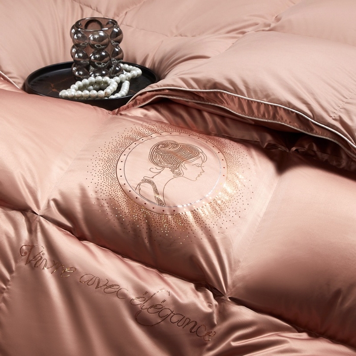 91家纺网 家纺一手货源 找家纺 织梦人羽绒工厂店2025新款羽绒被壳 贵夫人真丝缎-豆沙