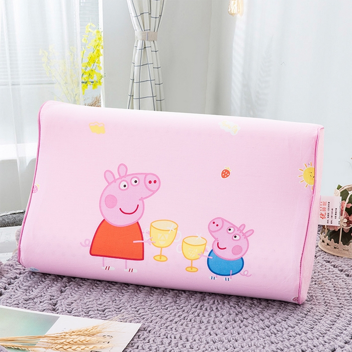 91家纺网 家纺一手货源 找家纺 大黄蜂家居家纺 2025新款全棉13372棉儿童卡通乳胶枕套 小猪聚会