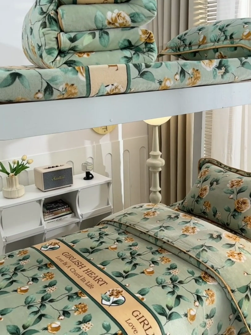 91家纺网 家纺一手货源 找家纺 芯诗曼家纺 2025新款金貂绒牛奶绒印花三件套 锦上添花