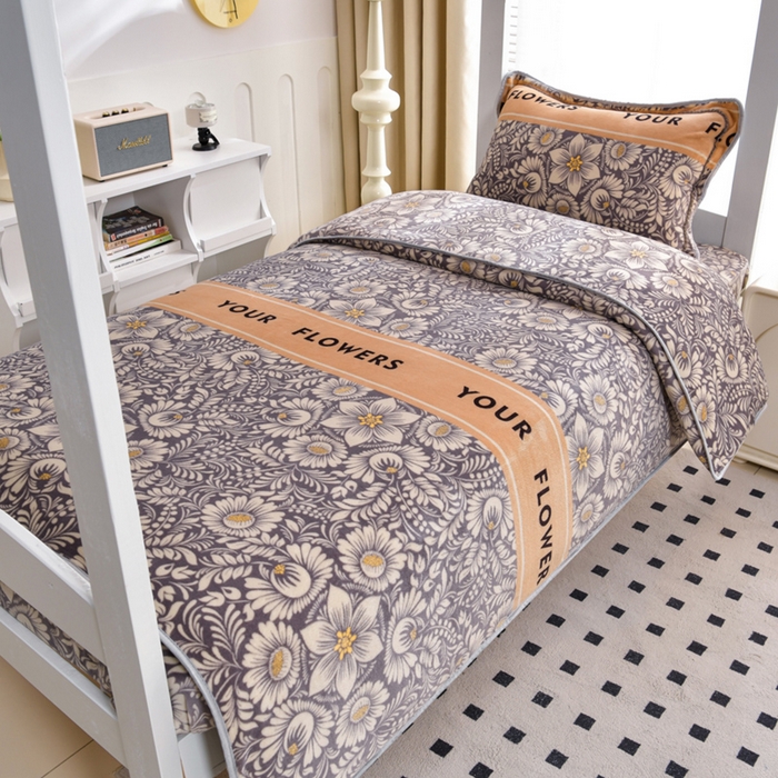 91家纺网 家纺一手货源 找家纺 芯诗曼家纺 2025新款金貂绒牛奶绒印花三件套 繁花嫩叶