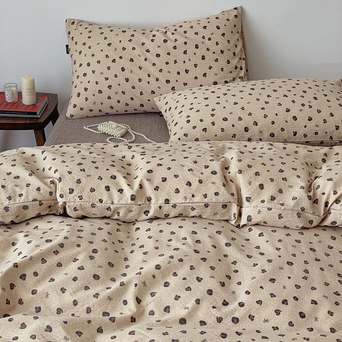 91家纺网 家纺一手货源 找家纺 一比一家纺 2025秋冬新款高克重棉麻原麻复古诧季风原麻四件套-简单款 复古豹