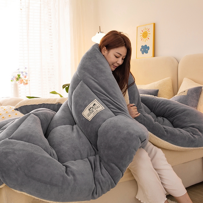 91家纺网 家纺一手货源 找家纺 畅销被业 2025新款纯色加厚保暖雪花绒冬被春秋被被子被芯（跨境） 浅灰