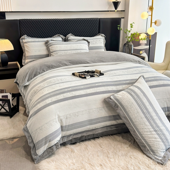 91家纺网 家纺一手货源 找家纺 梦精灵家纺 2025新款高克重加厚雕花牛奶绒四件套 赫纹