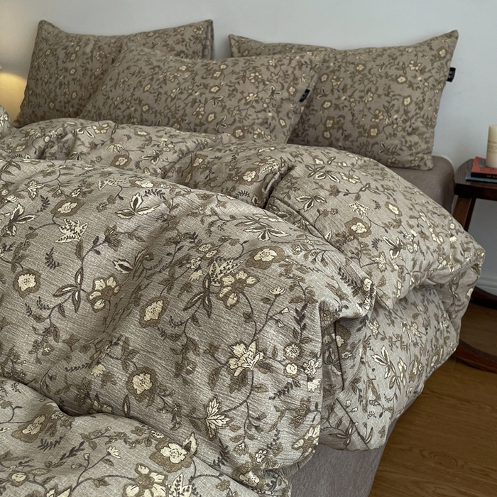 91家纺网 家纺一手货源 找家纺 一比一家纺 2026秋冬新款高克重棉麻原麻复古诧季风原麻四件套-简单款 梅花颂