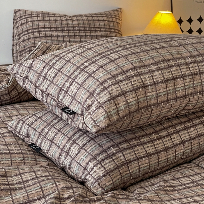 91家纺网 家纺一手货源 找家纺 一比一家纺 2025秋冬新款高克重棉麻原麻复古诧季风原麻四件套-简单款 茶巷