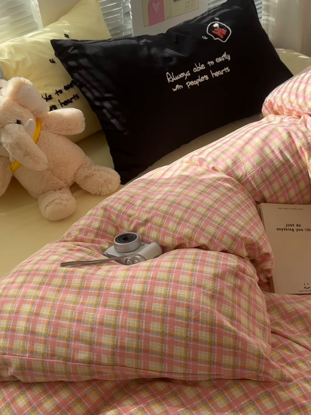 91家纺网 家纺一手货源 找家纺 （总）子钦家纺 2025新款云朵棉水洗棉Ins风简约四件套（场景二）繁花系列