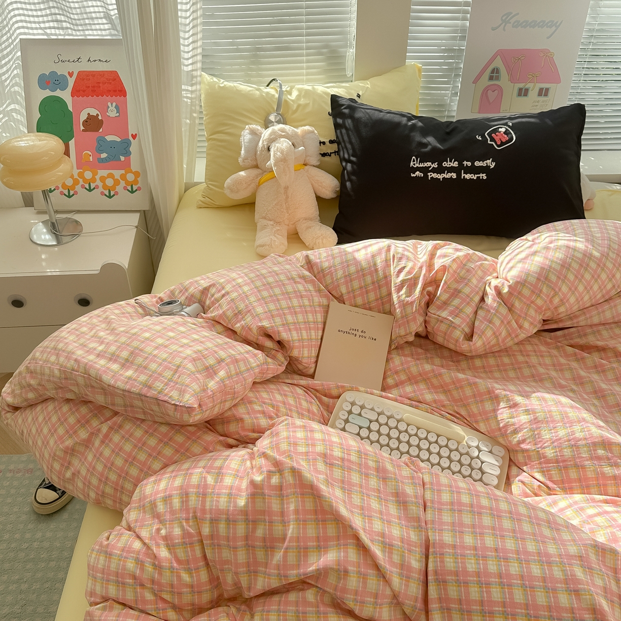 91家纺网 家纺一手货源 找家纺 （总）子钦家纺 2025新款云朵棉水洗棉Ins风简约四件套（场景二）繁花系列