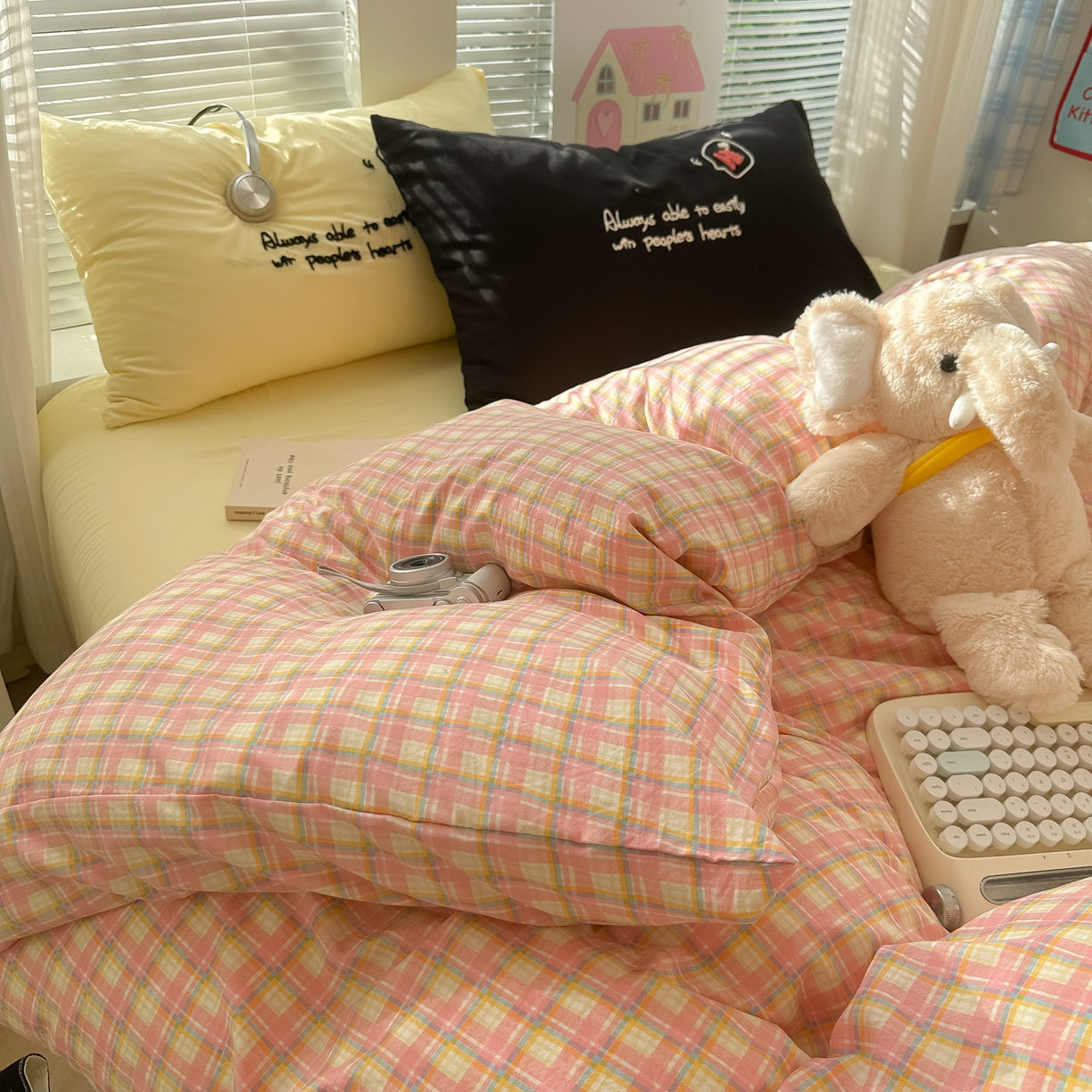 91家纺网 家纺一手货源 找家纺 （总）子钦家纺 2025新款云朵棉水洗棉Ins风简约四件套（场景二）繁花系列