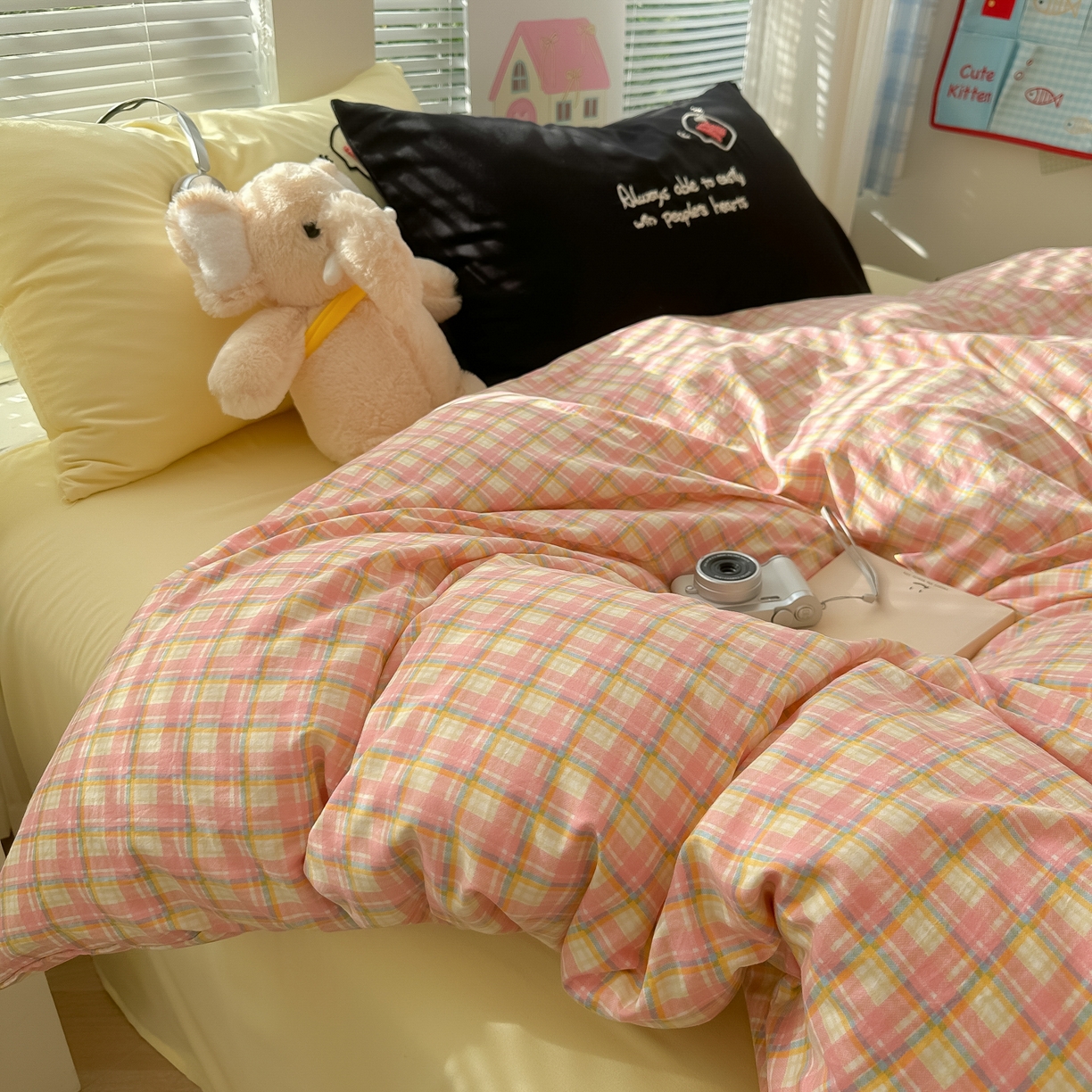 91家纺网 家纺一手货源 找家纺 （总）子钦家纺 2025新款云朵棉水洗棉Ins风简约四件套（场景二）繁花系列