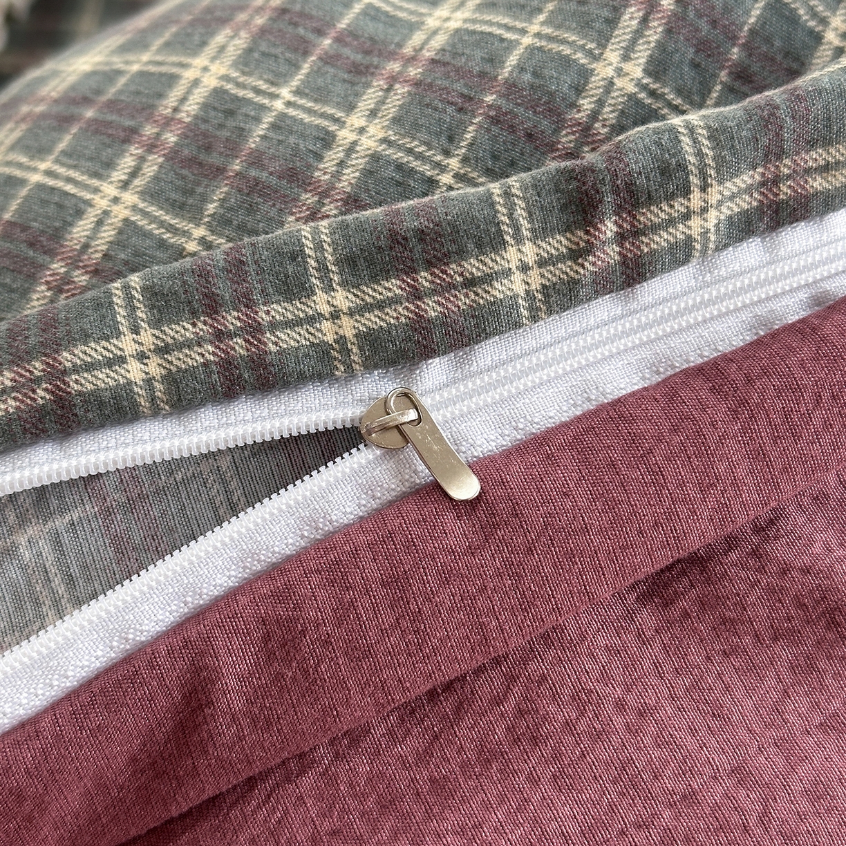 91家纺网 家纺一手货源 找家纺 晚爱家纺（原晚安家居） 2025新款云感木棉双层纱四件套皱皱纱蕾丝花边四件套 梦境-深咖