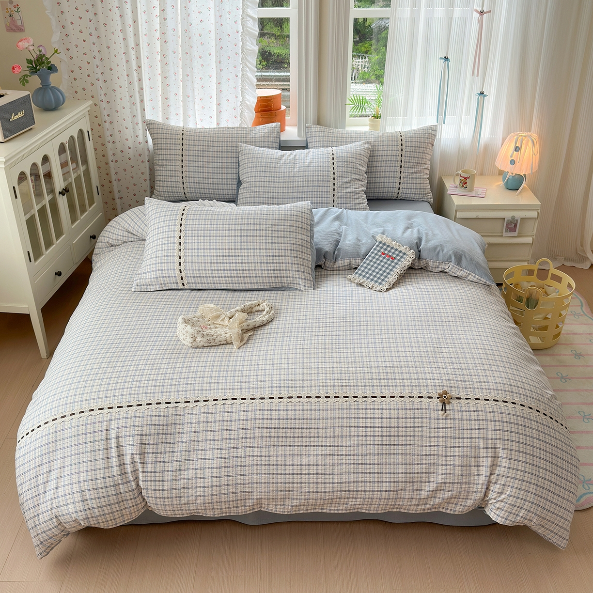 91家纺网 家纺一手货源 找家纺 晚爱家纺（原晚安家居） 2025新款云感木棉双层纱四件套皱皱纱蕾丝花边四件套 梦境-天空蓝