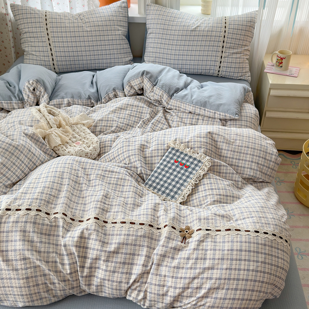 91家纺网 家纺一手货源 找家纺 晚爱家纺（原晚安家居） 2025新款云感木棉双层纱四件套皱皱纱蕾丝花边四件套 梦境-天空蓝