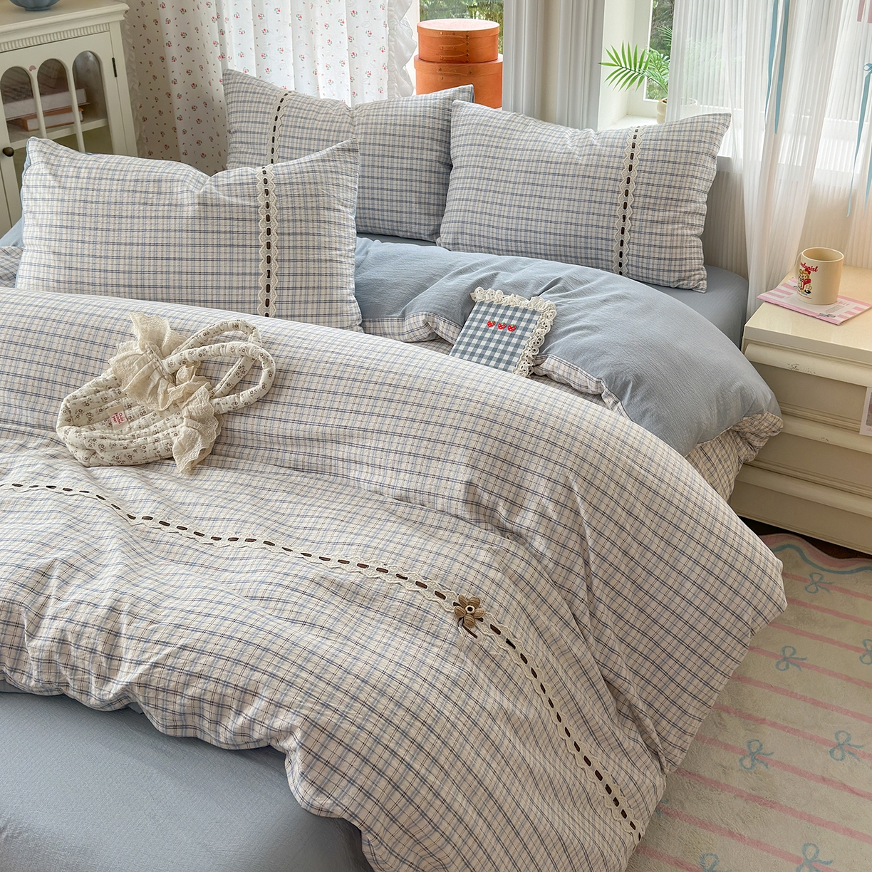 91家纺网 家纺一手货源 找家纺 晚爱家纺（原晚安家居） 2025新款云感木棉双层纱四件套皱皱纱蕾丝花边四件套 梦境-天空蓝