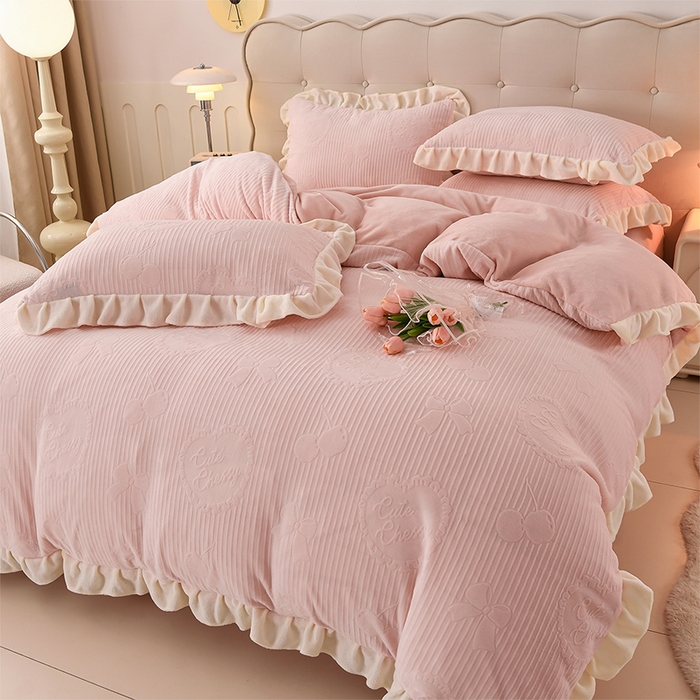 91家纺网 家纺一手货源 找家纺 （总）千嘻汇家纺 2025新款8.5斤韩版雕花牛奶绒四件套