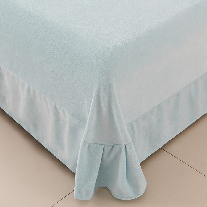 91家纺网 家纺一手货源 找家纺 千嘻汇家纺 2025新款8.5斤韩版雕花牛奶绒四件套 甜蜜蜜蓝色