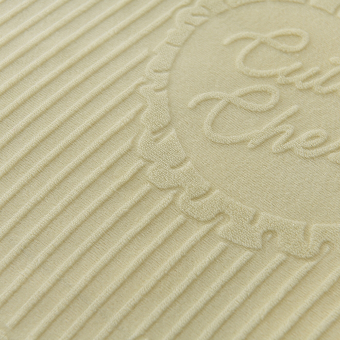 91家纺网 家纺一手货源 找家纺 千嘻汇家纺 2025新款8.5斤韩版雕花牛奶绒四件套 甜蜜蜜青色