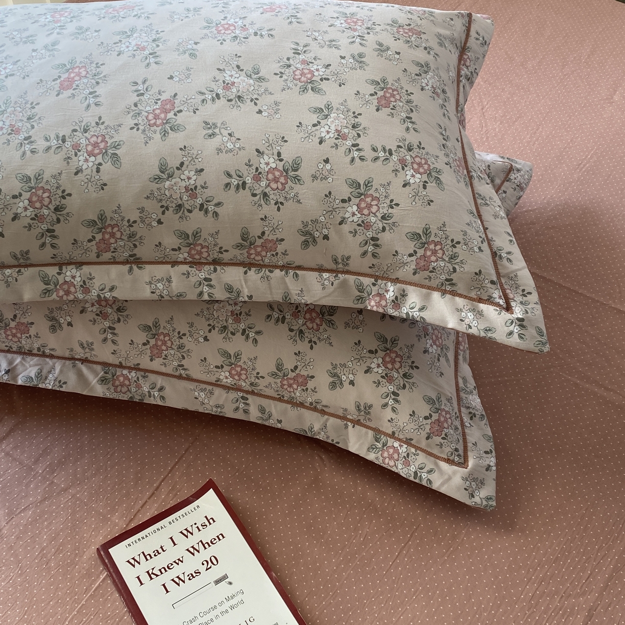 91家纺网 家纺一手货源 找家纺 纽维斯 2025新款140g高克重仿全棉40S精梳棉磨毛四件套 芳香迷情