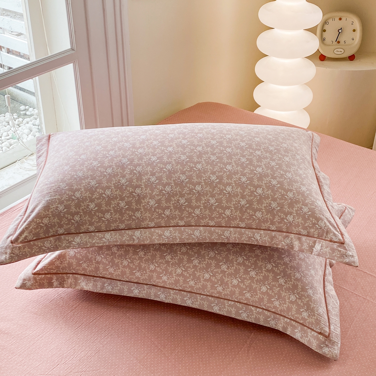 91家纺网 家纺一手货源 找家纺 纽维斯 2025新款140g高克重仿全棉40S精梳棉磨毛四件套 花田错豆沙