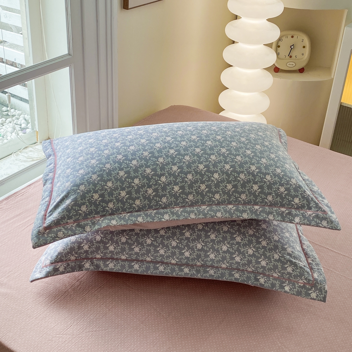 91家纺网 家纺一手货源 找家纺 纽维斯 2025新款140g高克重仿全棉40S精梳棉磨毛四件套 花田错灰