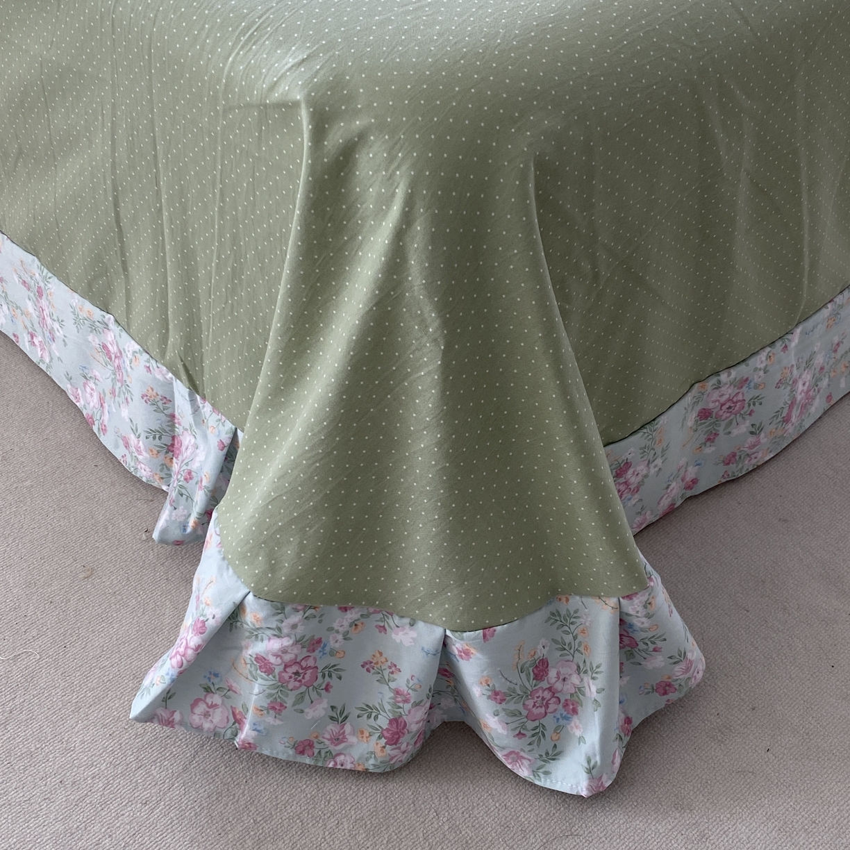 91家纺网 家纺一手货源 找家纺 纽维斯 2025新款140g高克重仿全棉40S精梳棉磨毛四件套 梦若菲（绿）