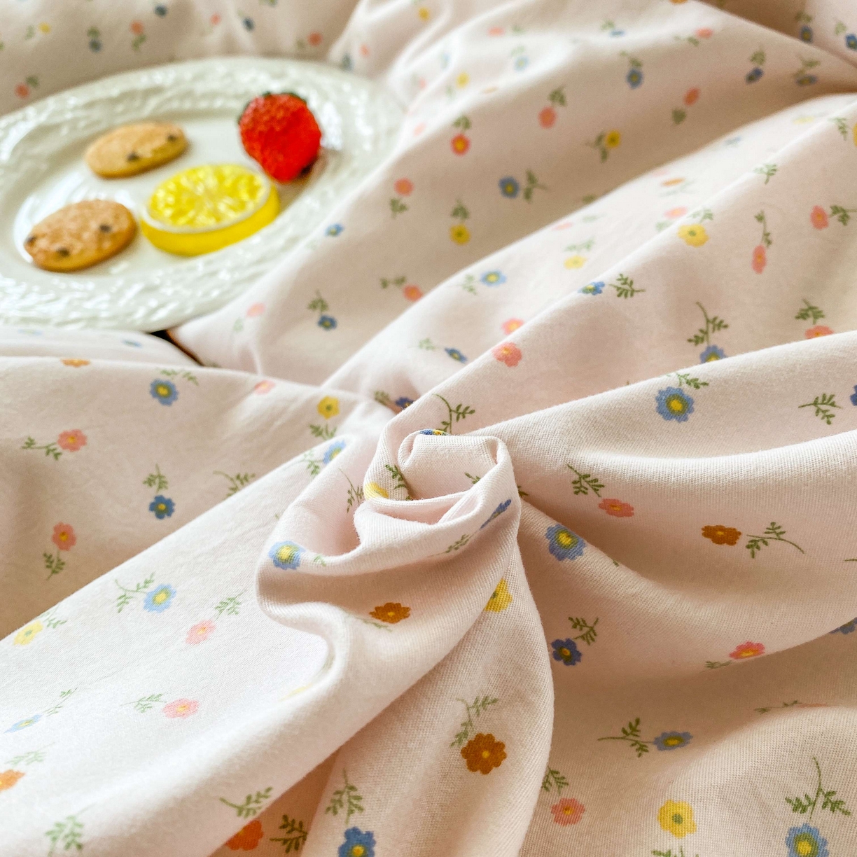 91家纺网 家纺一手货源 找家纺 纽维斯 2025新款140g高克重仿全棉40S精梳棉磨毛四件套 随想（粉）