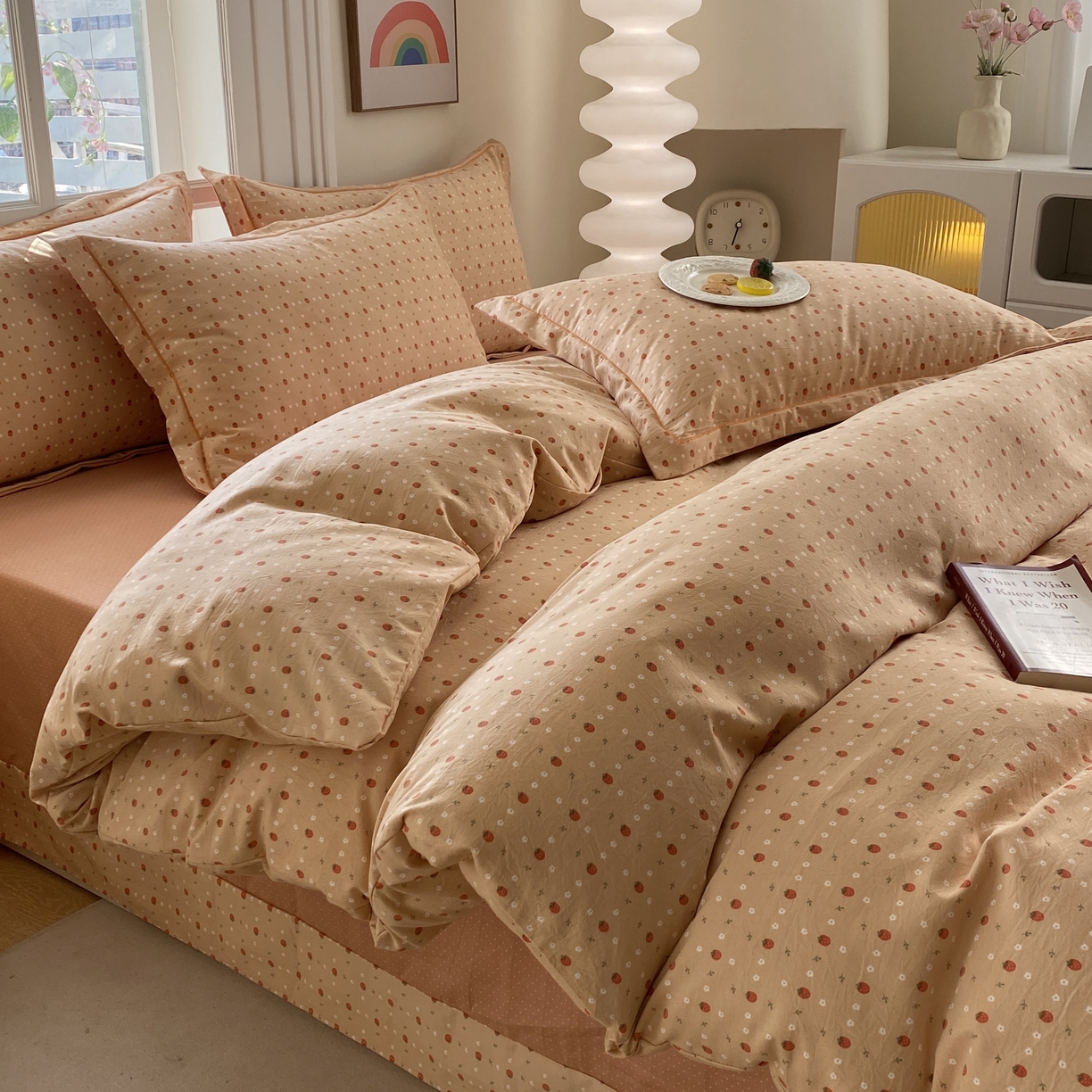 91家纺网 家纺一手货源 找家纺 纽维斯 2025新款140g高克重仿全棉40S精梳棉磨毛四件套 薇薇公主（桔）