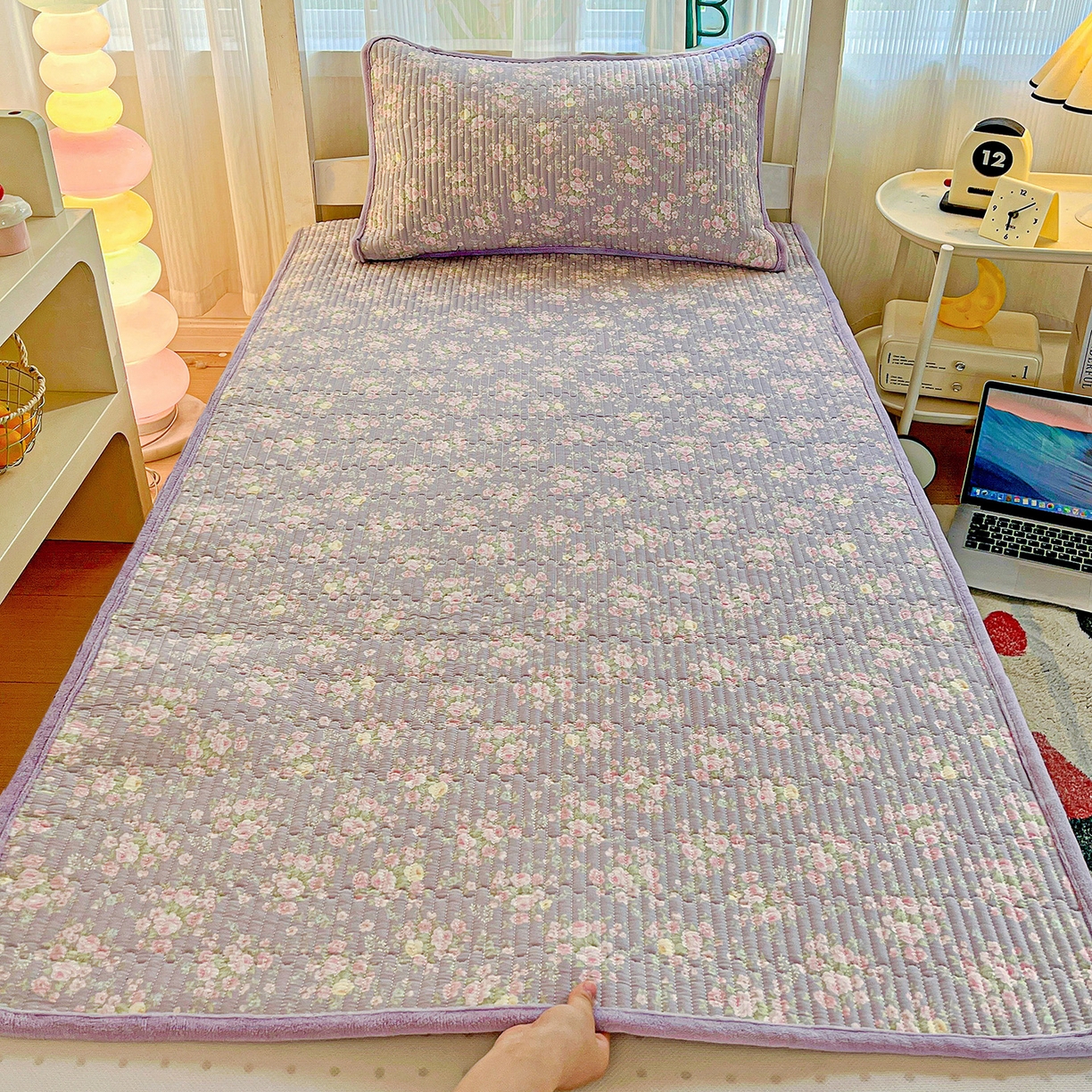 91家纺网 家纺一手货源 找家纺 恒尚居 2025新款纯棉牛奶绒学生床垫 双面两用夹棉床单床垫-秋冬款四季通用-系列一 【花田物语】A纯棉-B牛奶绒